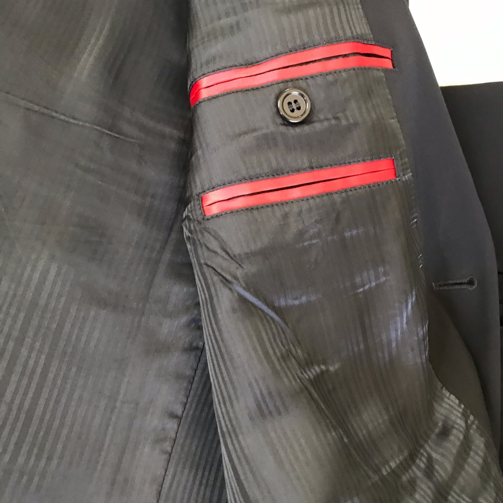 Hugo Boss Red Label suit - Picture 3 of 4